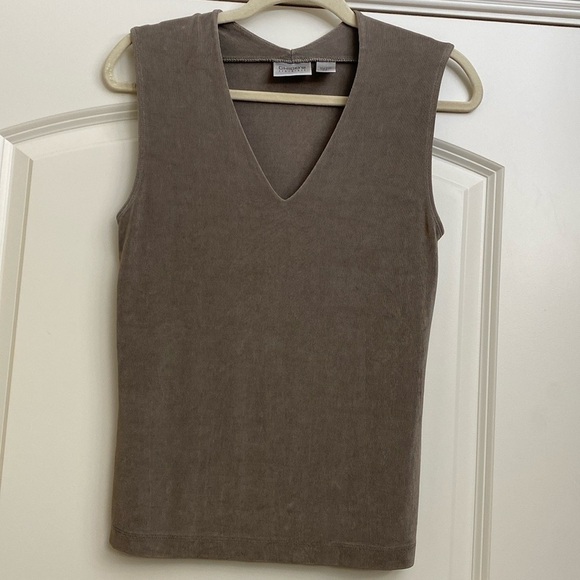 Chico’s Travelers slinky tank top Womens M tan minimalist V neck packable Travel - Picture 2 of 6